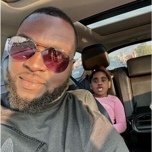 Meet your Posher, Elisha